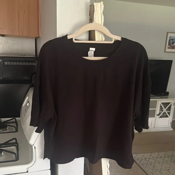 Black Boxy crop top - Picture 1 of 3